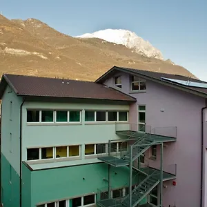 Casthello Di Vallecamonica Ostello Breno